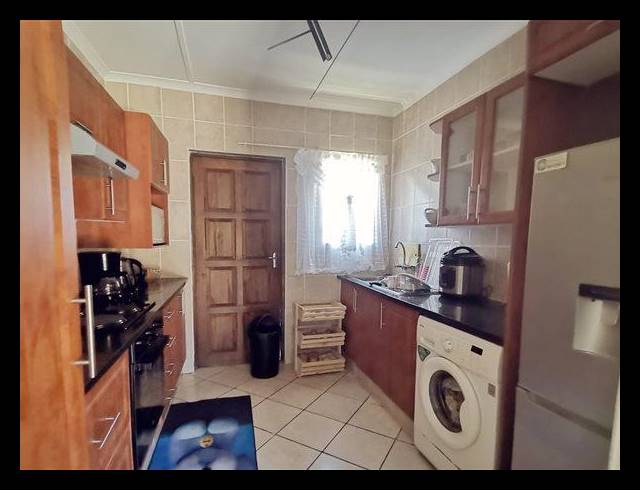 2 BEDROOM SIMPLEX FOR SALE IN ARBORETUM